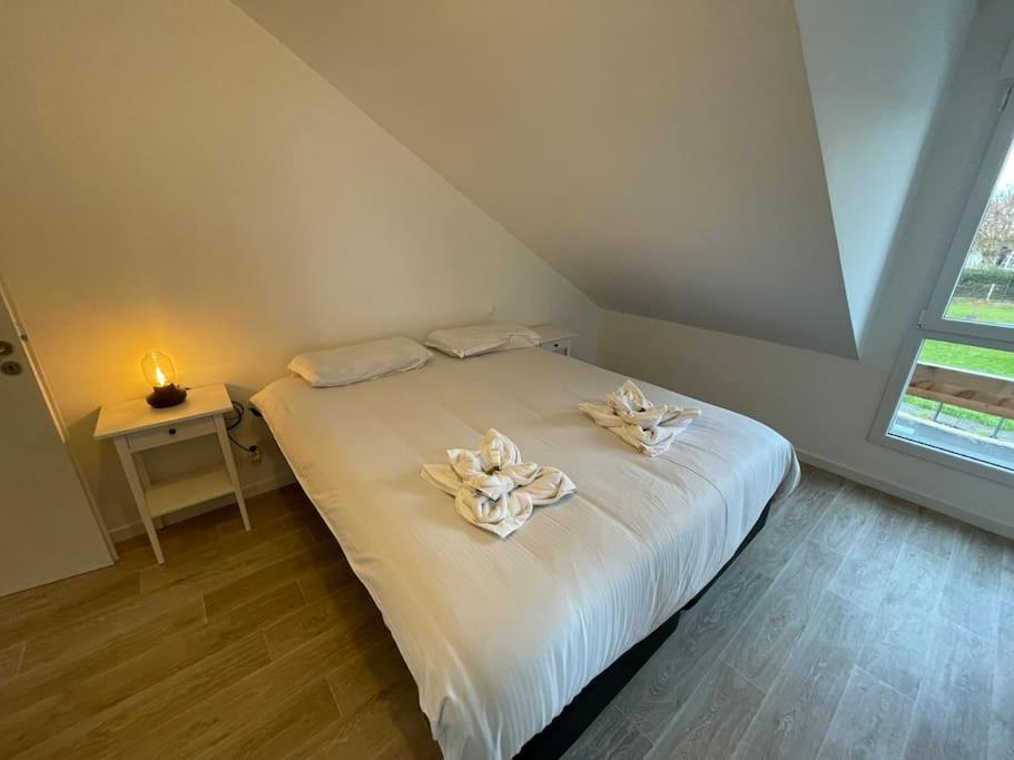 Freesia, Maison Neuve Avec Jardin Et Garage Caen Exterior foto
