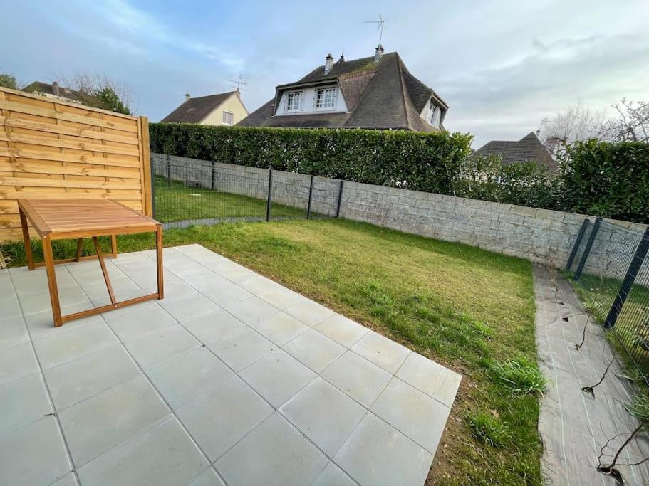 Freesia, Maison Neuve Avec Jardin Et Garage Caen Exterior foto