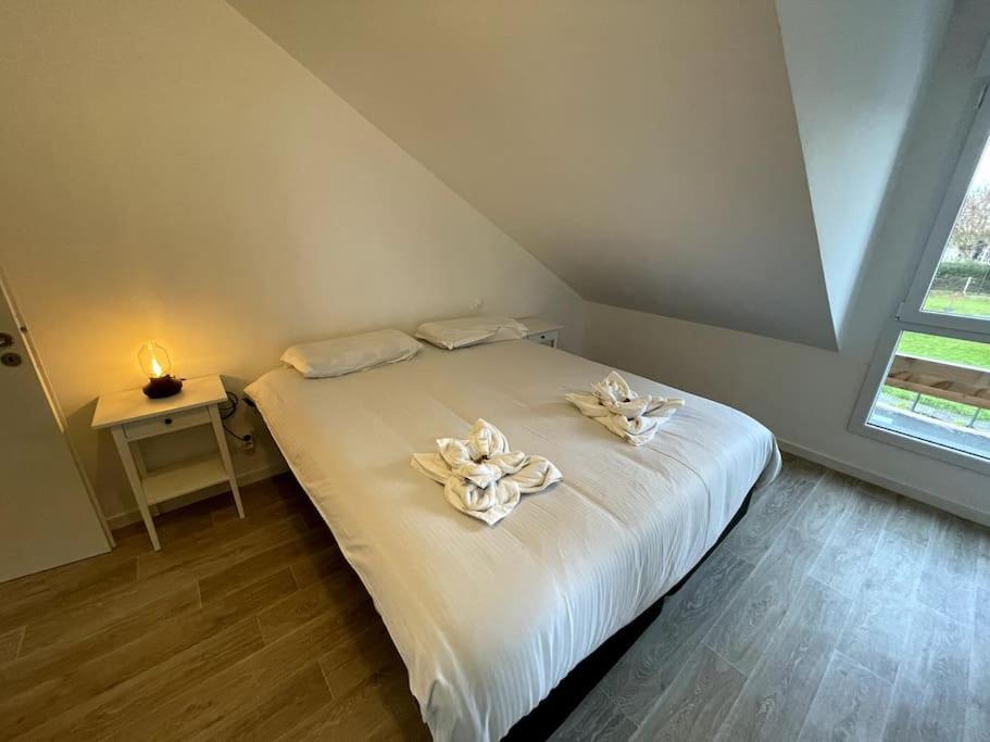 Freesia, Maison Neuve Avec Jardin Et Garage Caen Exterior foto